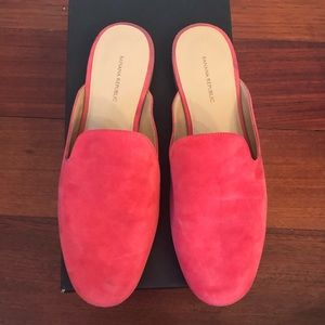 Banana Republic Coral Pink Suede Slide Mules